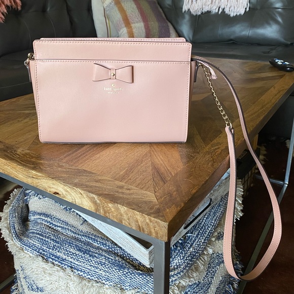 Kate Spade Crossbody Pink Bow Purse - NWOT - Picture 3 of 8